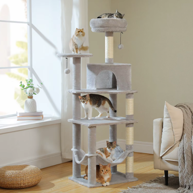 Arbre à chat 140 cm avec niche, hamac et poteaux en sisal