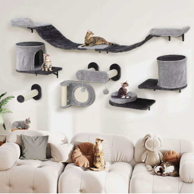 Parcours mural pour chat avec plateformes, niche et hamac