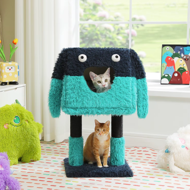 Arbre à chat avec niche en peluche et poteaux en sisal