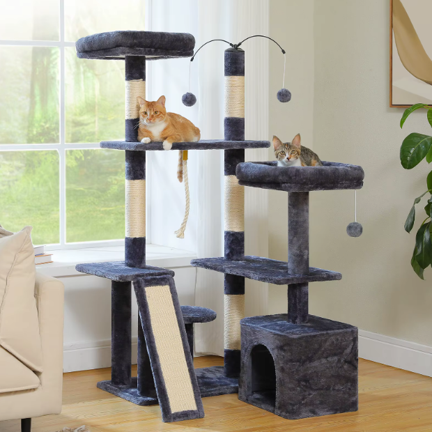 Arbre à chat 135 cm avec niche, plateformes, rampe et poteaux en sisal