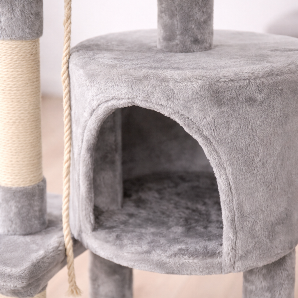 Arbre à chat 112 cm avec niche, plateformes et poteaux en sisal
