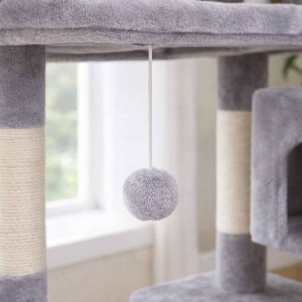 Arbre à chat 80 cm avec niche, plateforme et poteaux en sisal