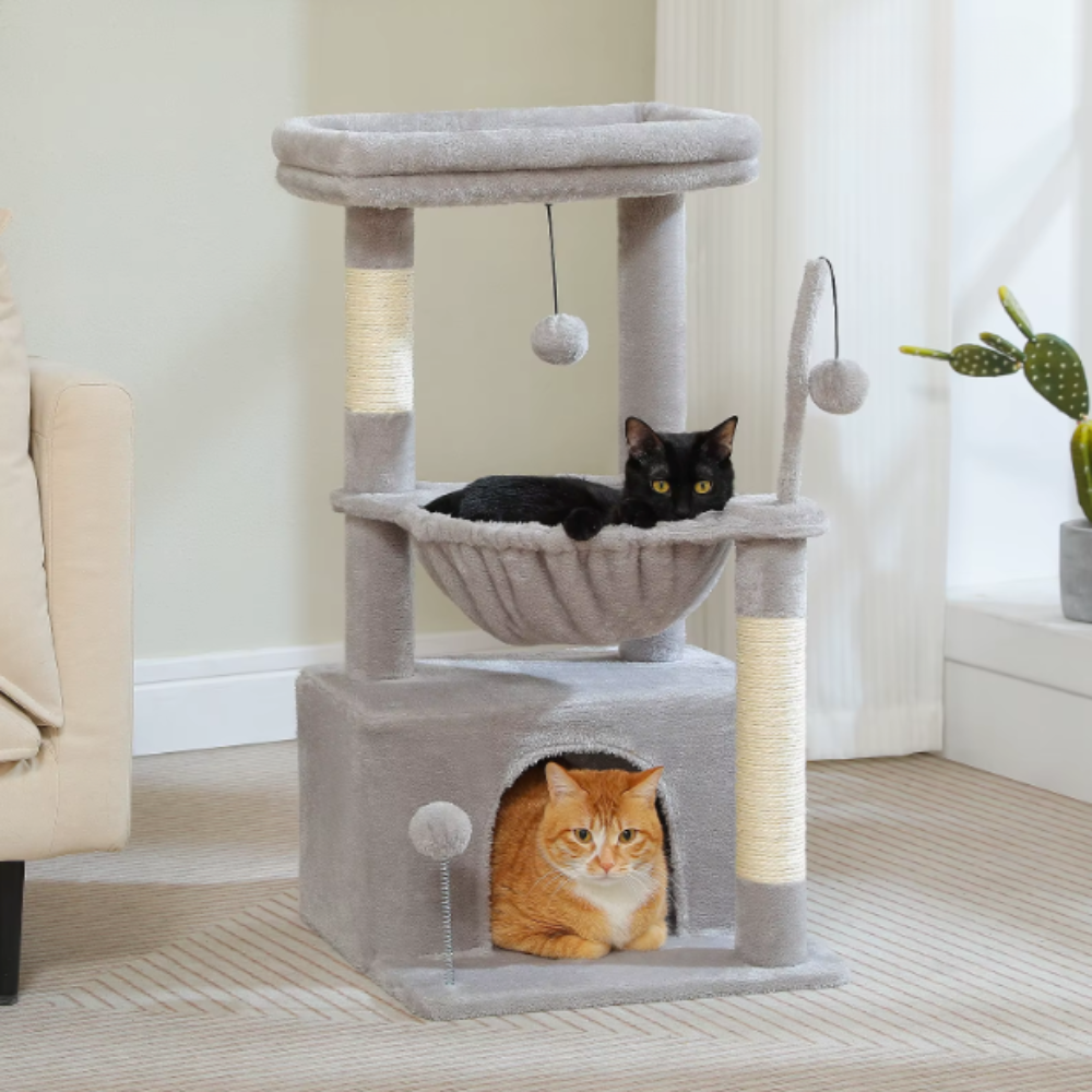 Arbre à chat 84 cm avec niche, hamac et poteaux en sisal
