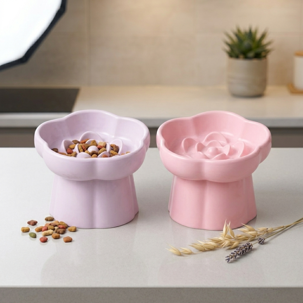 Gamelle pour chat en céramique surélevée avec reliefs internes 14,5 cm