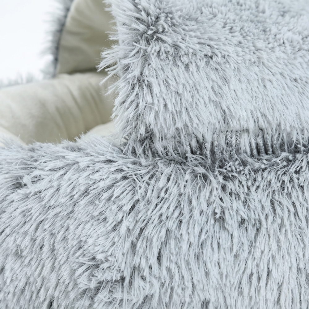 Panier chat semi-fermé en peluche avec ouverture frontale